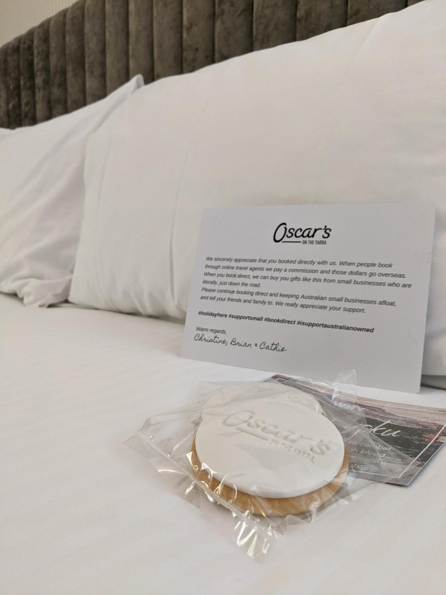 Oscar'S On The Yarra Hotel Уорбъртън Екстериор снимка